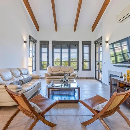 La Brisa Villa *